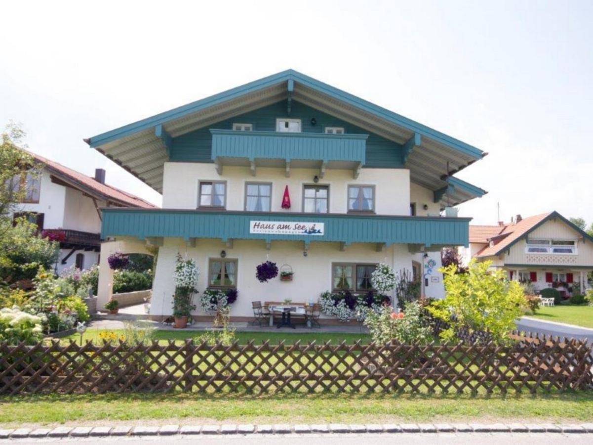Ferienwohnungen Haus Am See Бернау-ам-Кимзее Экстерьер фото