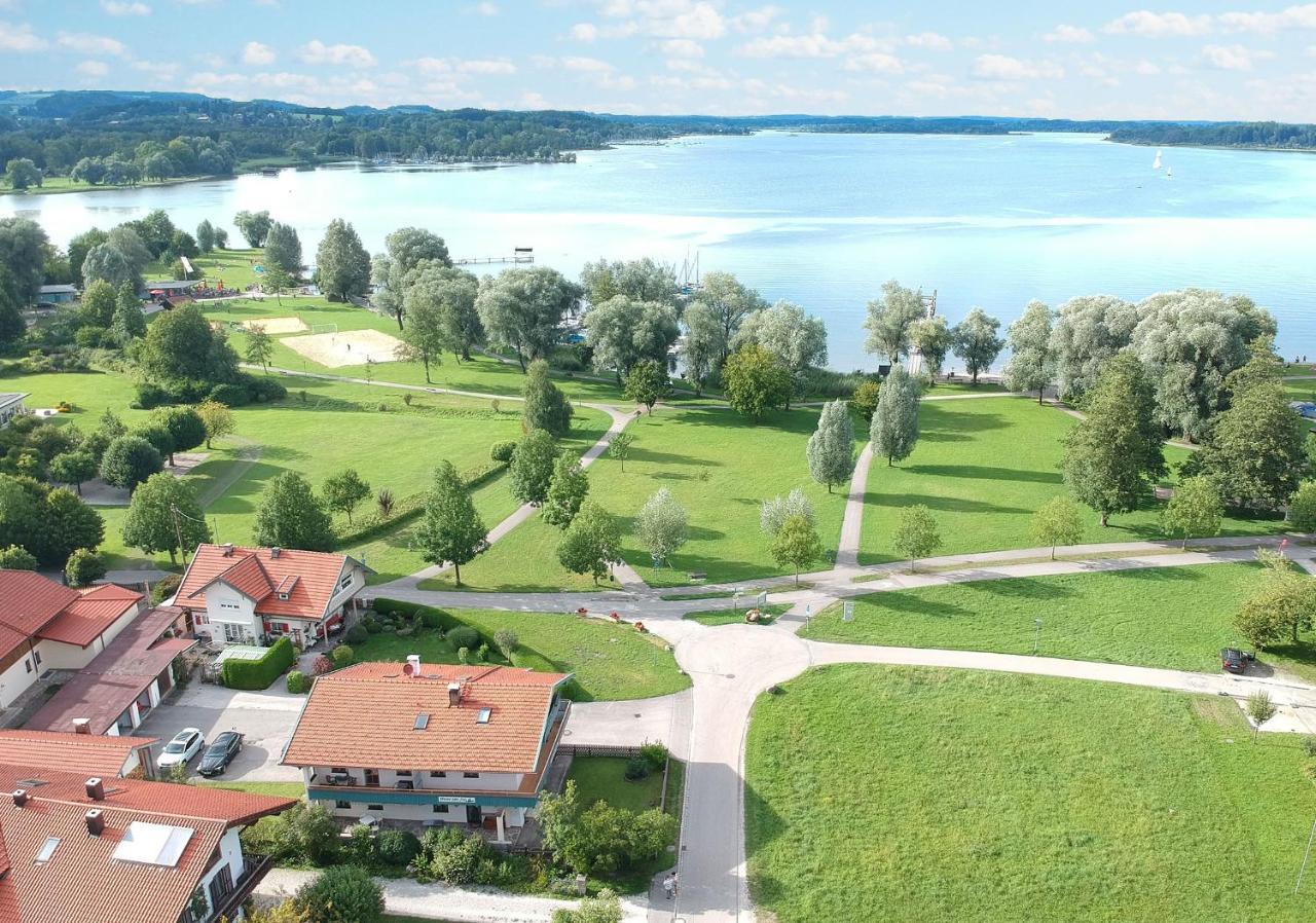 Ferienwohnungen Haus Am See Бернау-ам-Кимзее Экстерьер фото